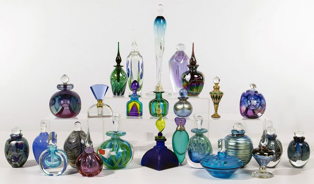 Lot 420: Art Glass Perfume Bottle Assortment