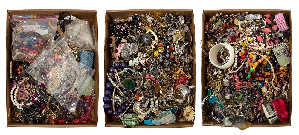Lot 166: Costume Jewelry Assortment