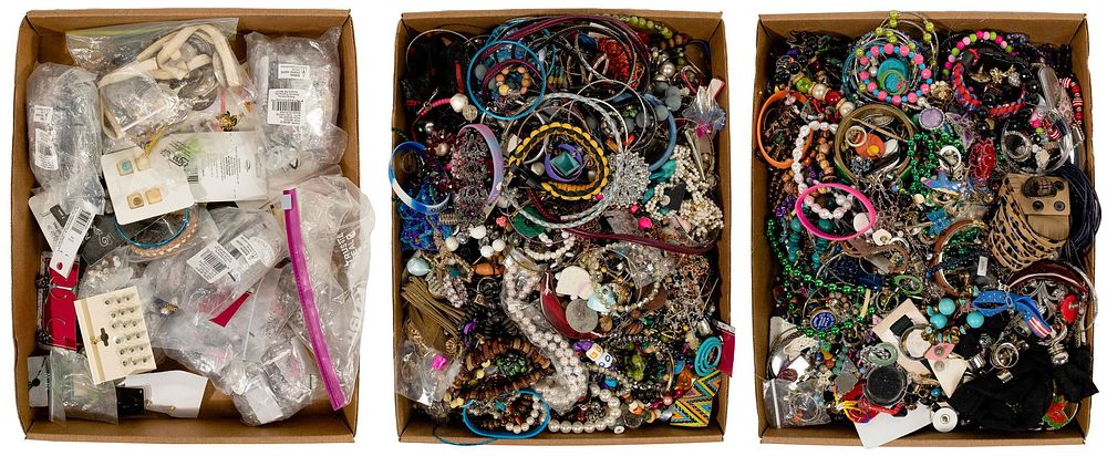 Lot 170: Costume Jewelry Assortment