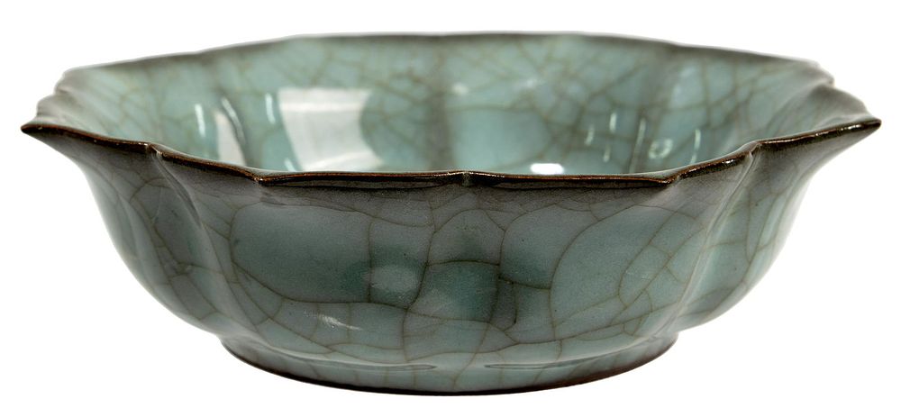 Lot 289: Chinese Celadon Crackle Glazed Floriform Bowl