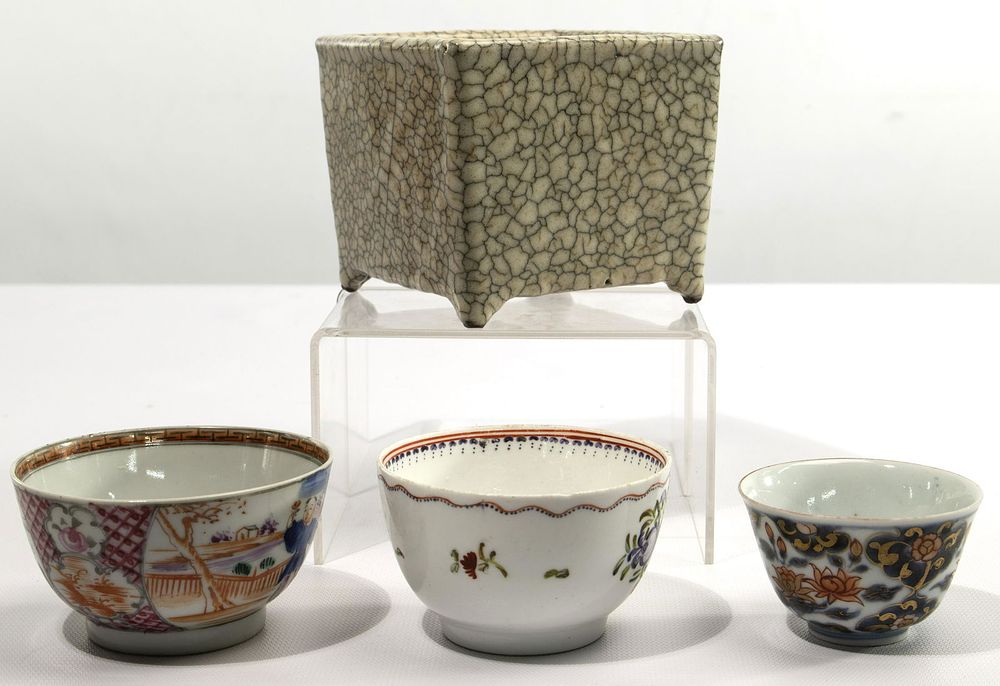 Lot 297: Chinese Crackle Glazed Porcelain Brush Pot