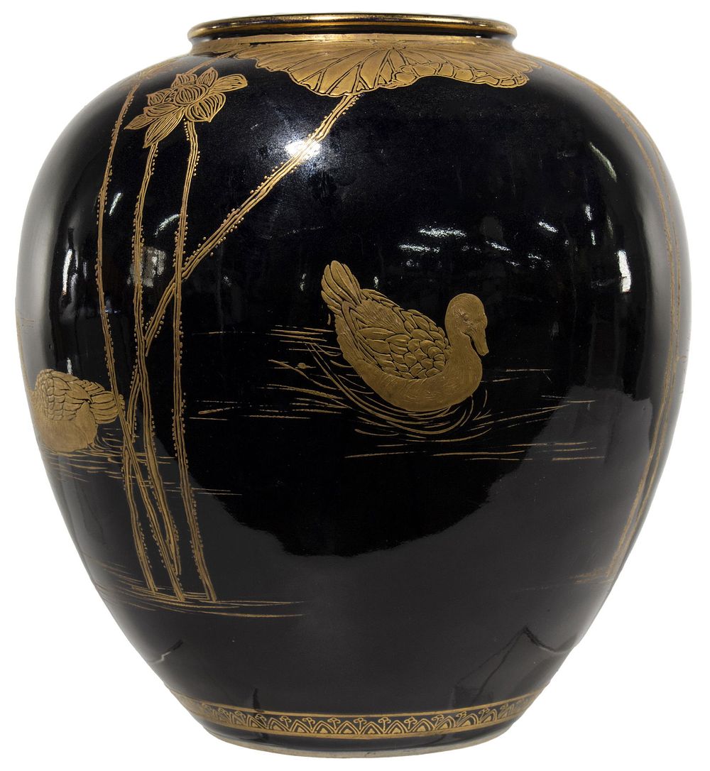 Lot 340: Japanese Pottery Vase