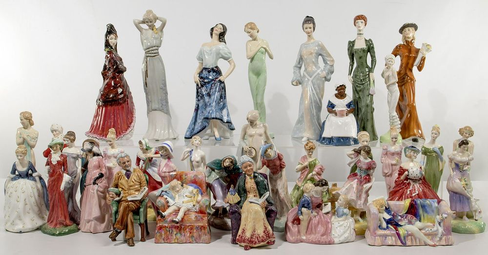 Lot 383: Royal Doulton Figurine Assortment