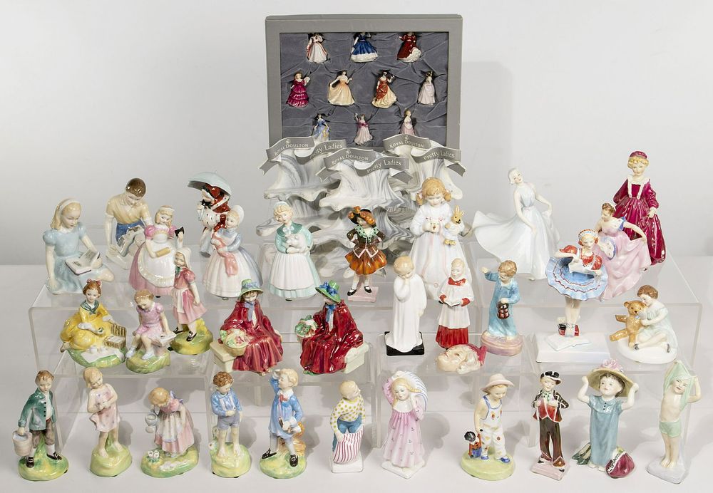 Lot 384: Royal Doulton Figurine Assortment