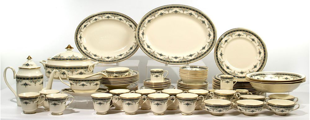 Lot 453: Minton 'Grasmere' Porcelain China Service
