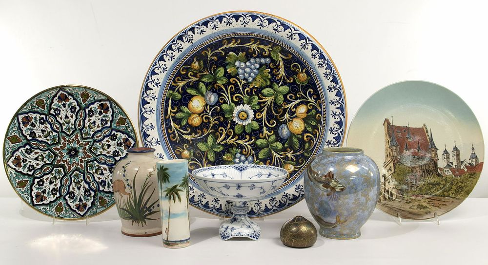 Lot 477: Pottery and Porcelain Assortment
