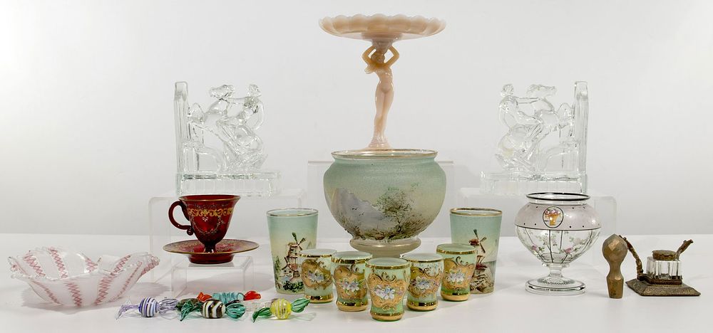 Lot 597: Glass Assortment