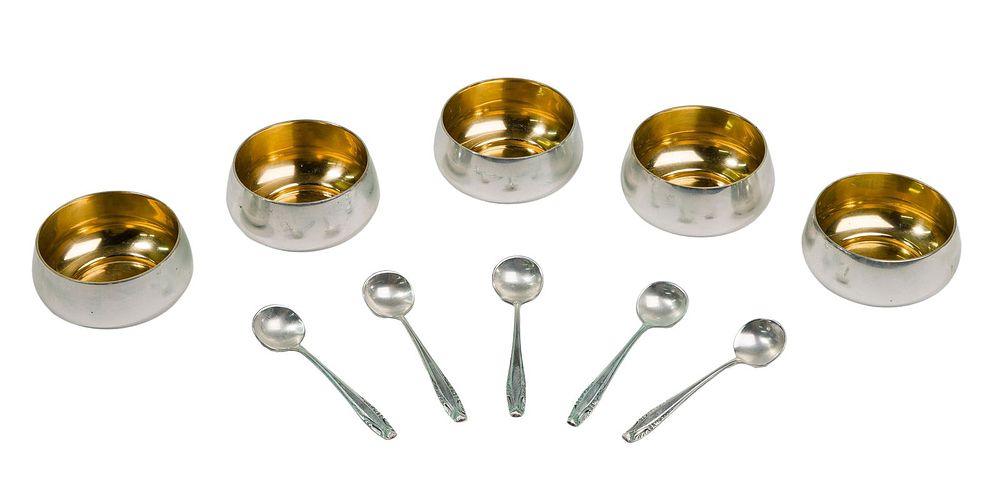 Lot 211: Tiffany & Co. Sterling Silver Salt Cellars