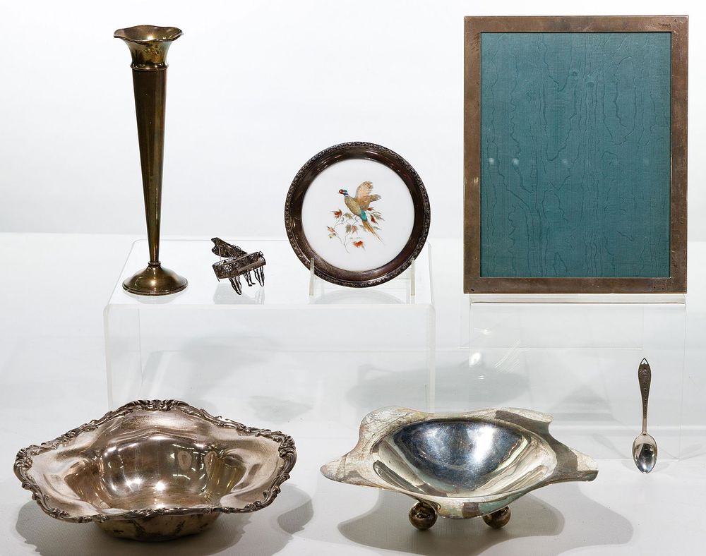 Lot 215: Sterling Silver Object Assortment