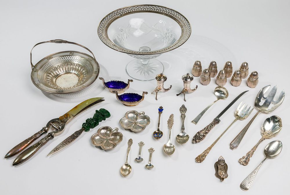 Lot 219: Sterling Silver Object Assortment