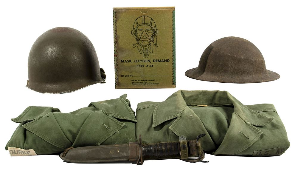 Lot 244: US Militaria Assortment