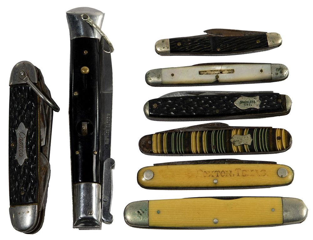 Lot 246: Folding Knife Assortment