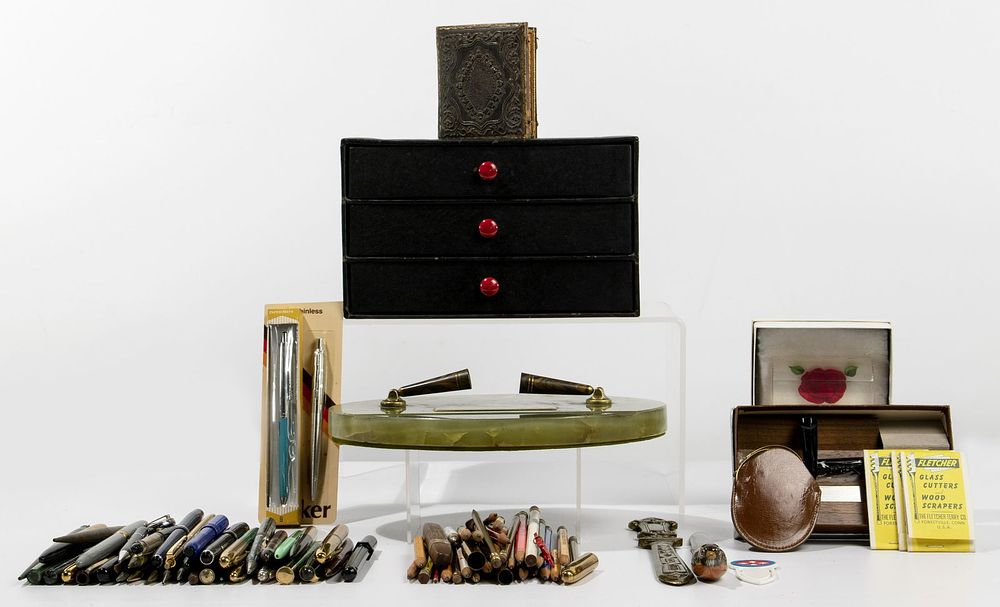 Lot 254: Pen and Pencil Assortment