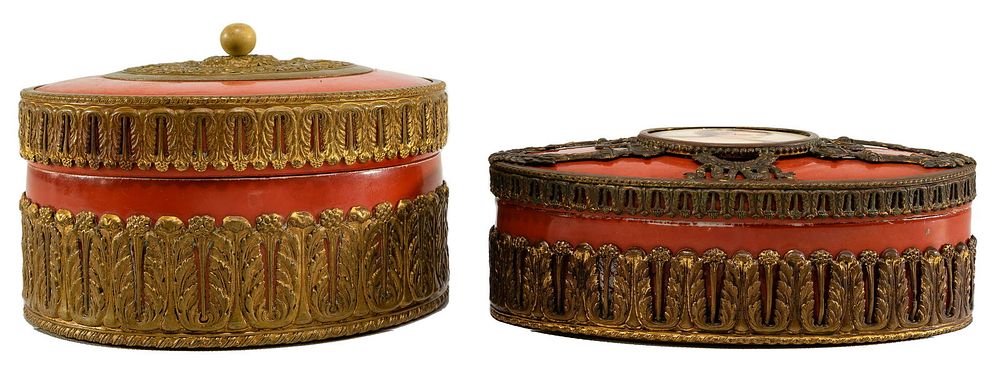 Lot 283: German Porcelain Lidded Trinket Boxes