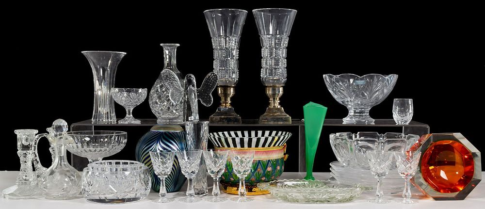 Lot 211: Art Glass and Crystal Assortment