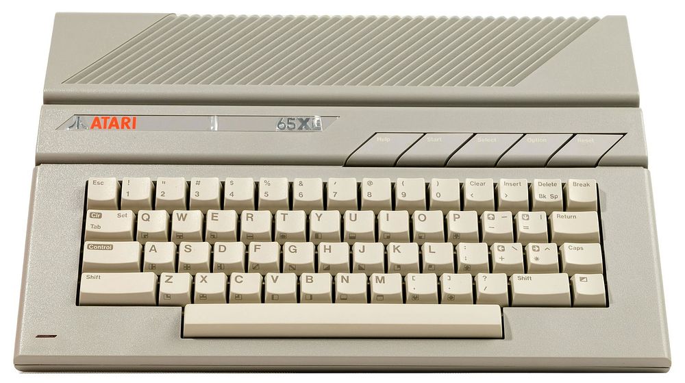 Lot 329: Atari 65XE Personal Computer