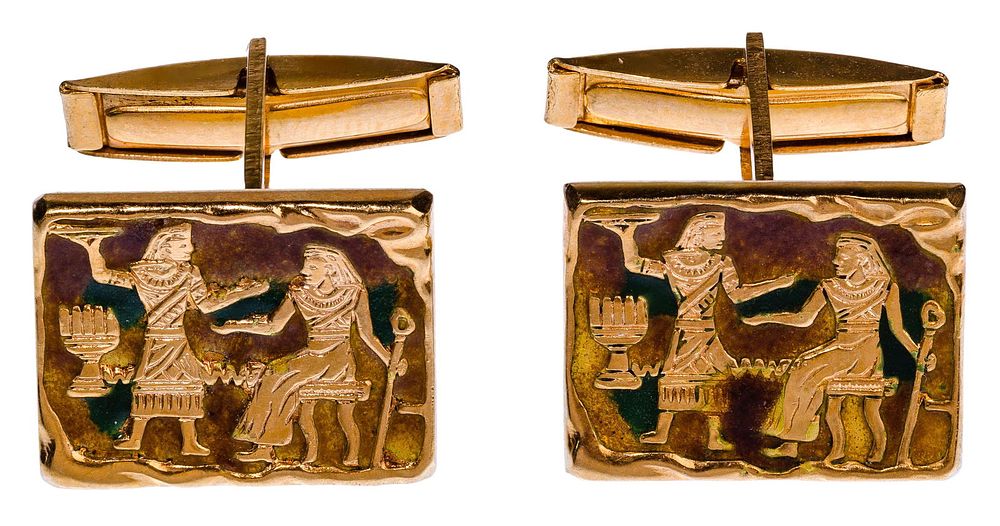 Lot 368: 18k Yellow Gold Egyptian Style Cufflink Set
