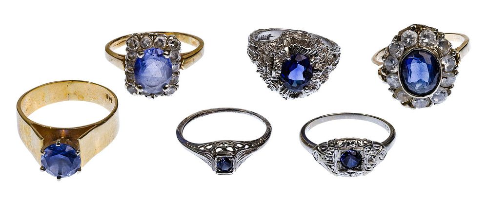 Lot 394: 14k White and Yellow Gold and Blue Sapphire Ring