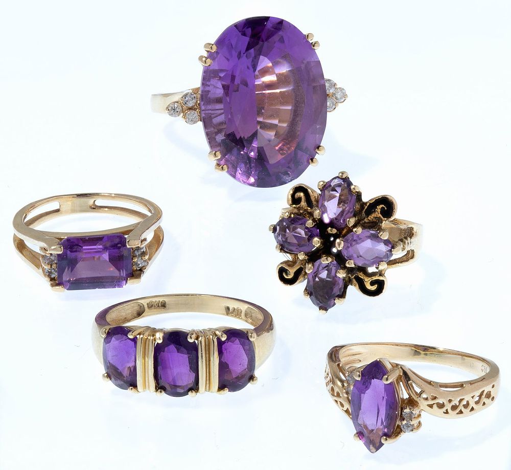Lot 406: 14k Yellow Gold and Amethyst Ring Assortment