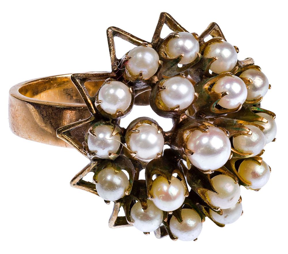 Lot 422: 14k Yellow Gold and Pearl Ring