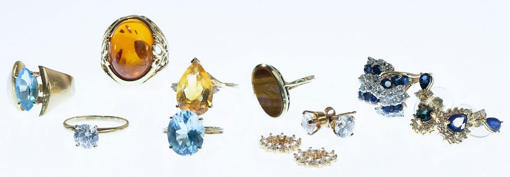 Lot 436: 14k Yellow Gold and Gemstone Jewelry Assortment