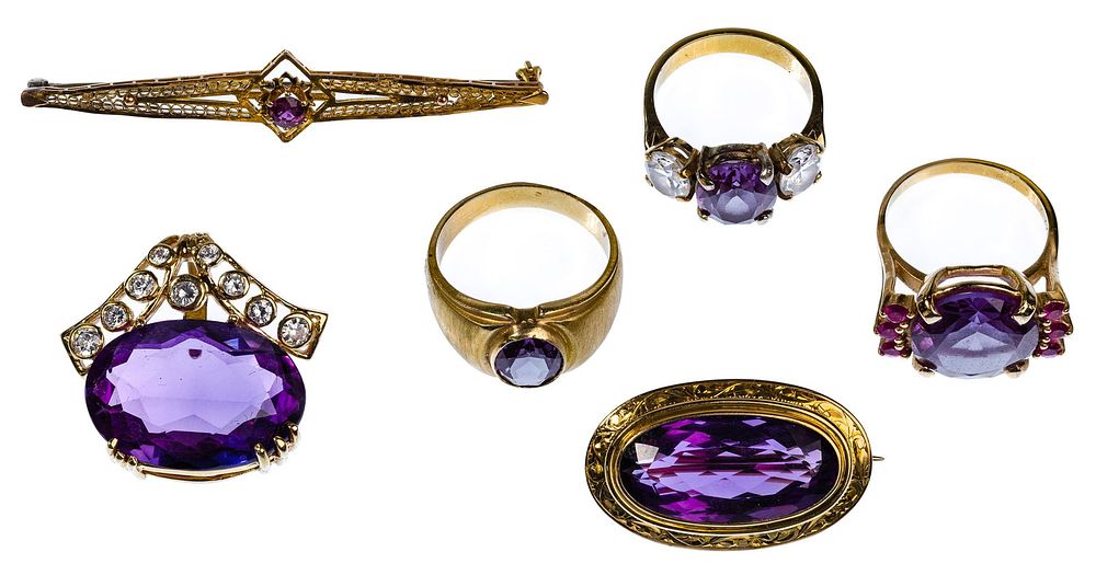 Lot 437: 14k Yellow Gold and Purple Sapphire Jewelry Assortment