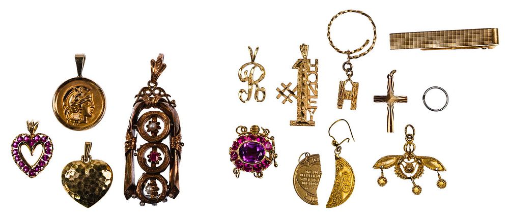 Lot 442: 14k Yellow Gold Jewelry Assortment