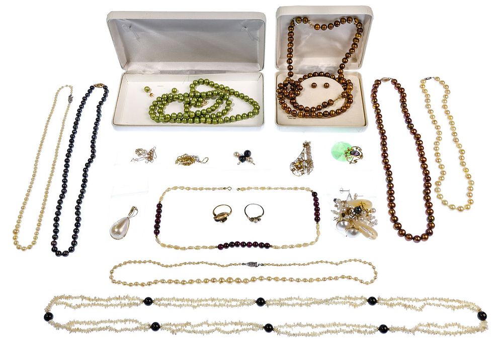 Lot 460: 14k and 10k Yellow and White Gold and Pearl Jewelry