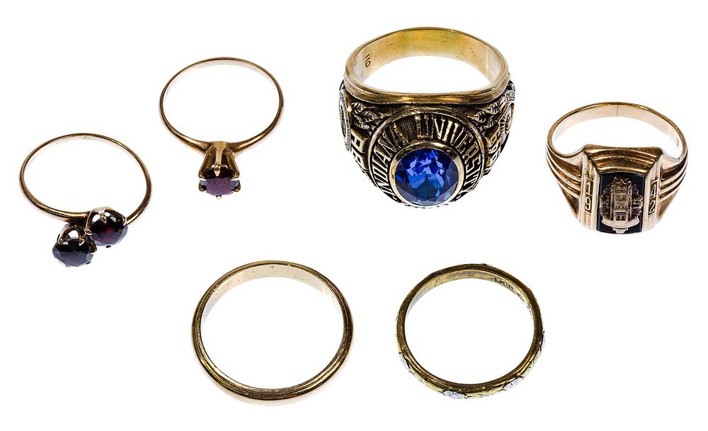 Lot 474: Gold and Gemstone Ring Assortment