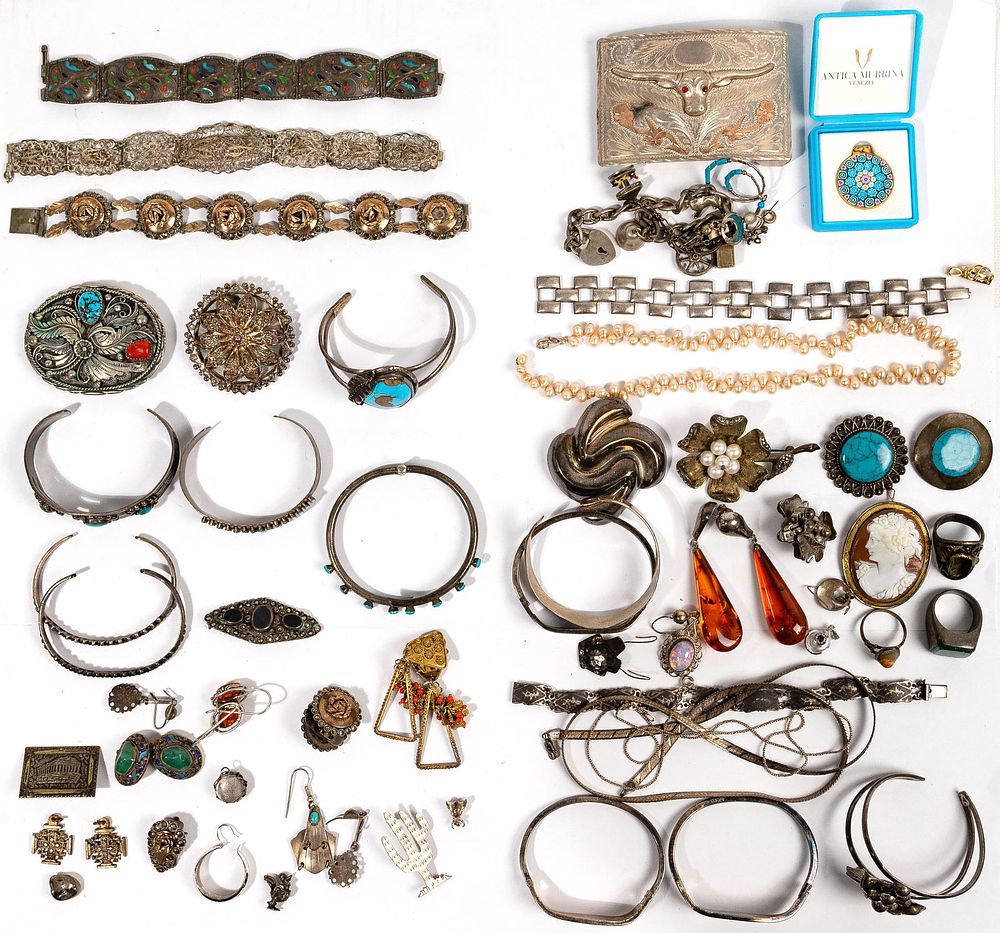 Lot 500: Silver Jewelry Assortment