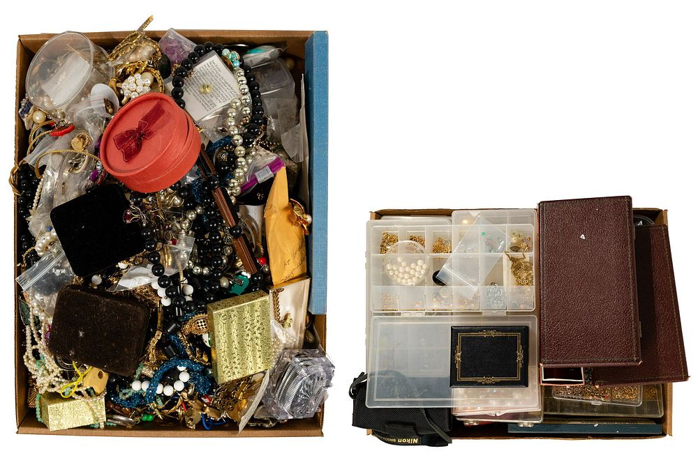 Lot 521: Costume Jewelry Assortment