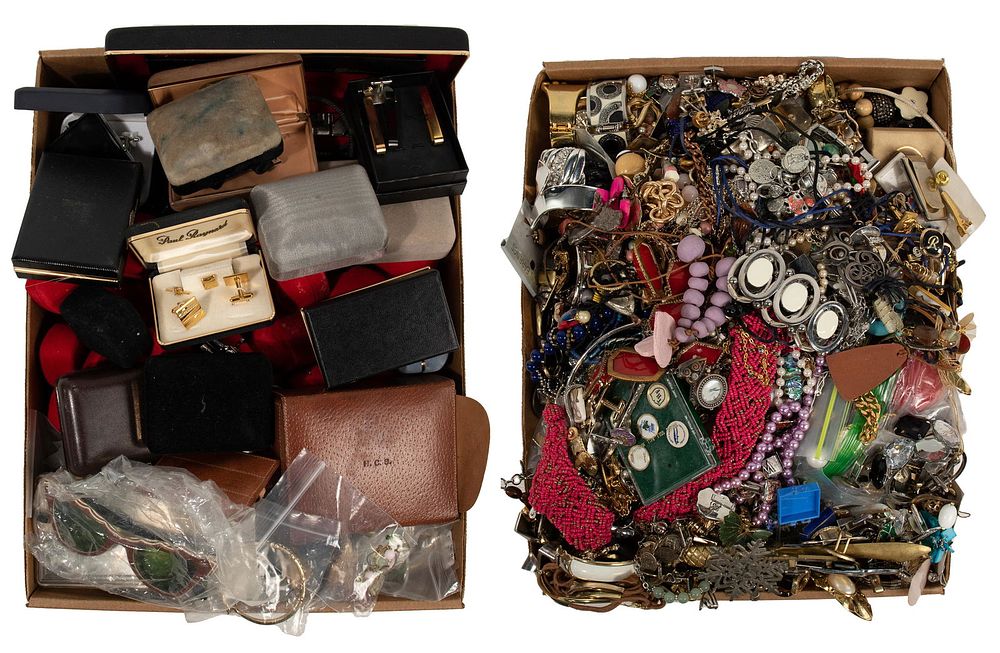 Lot 528: Costume Jewelry Assortment