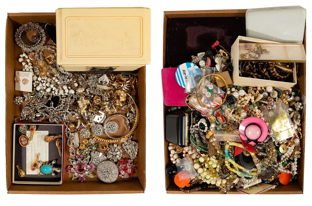 Lot 533: Rhinestone and Costume Jewelry Assortment