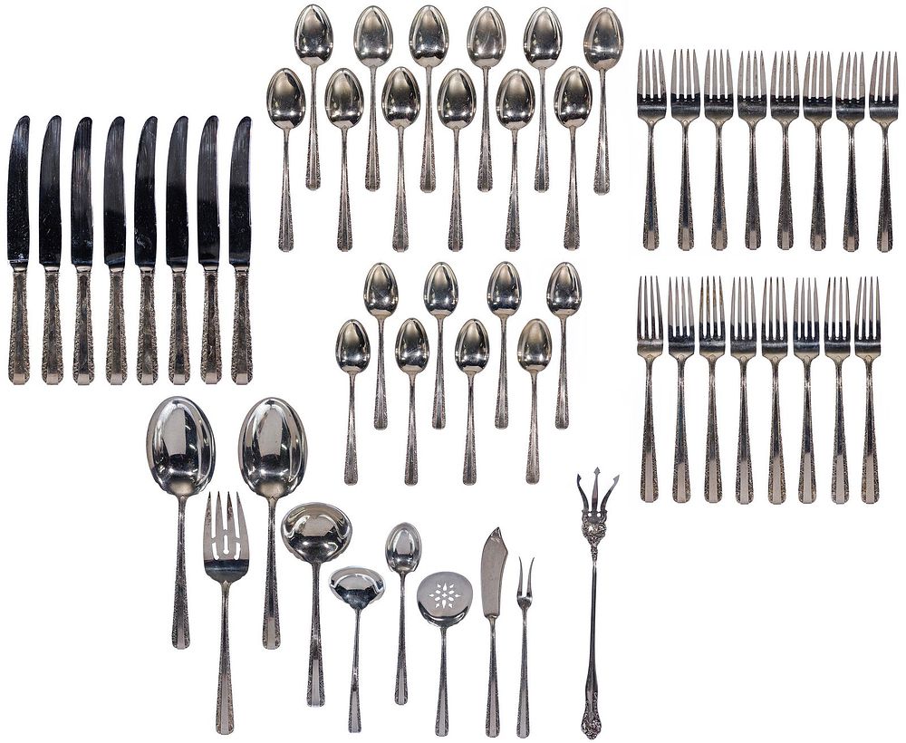 Lot 542: Towle 'Candlelight' Sterling Silver Flatware Service