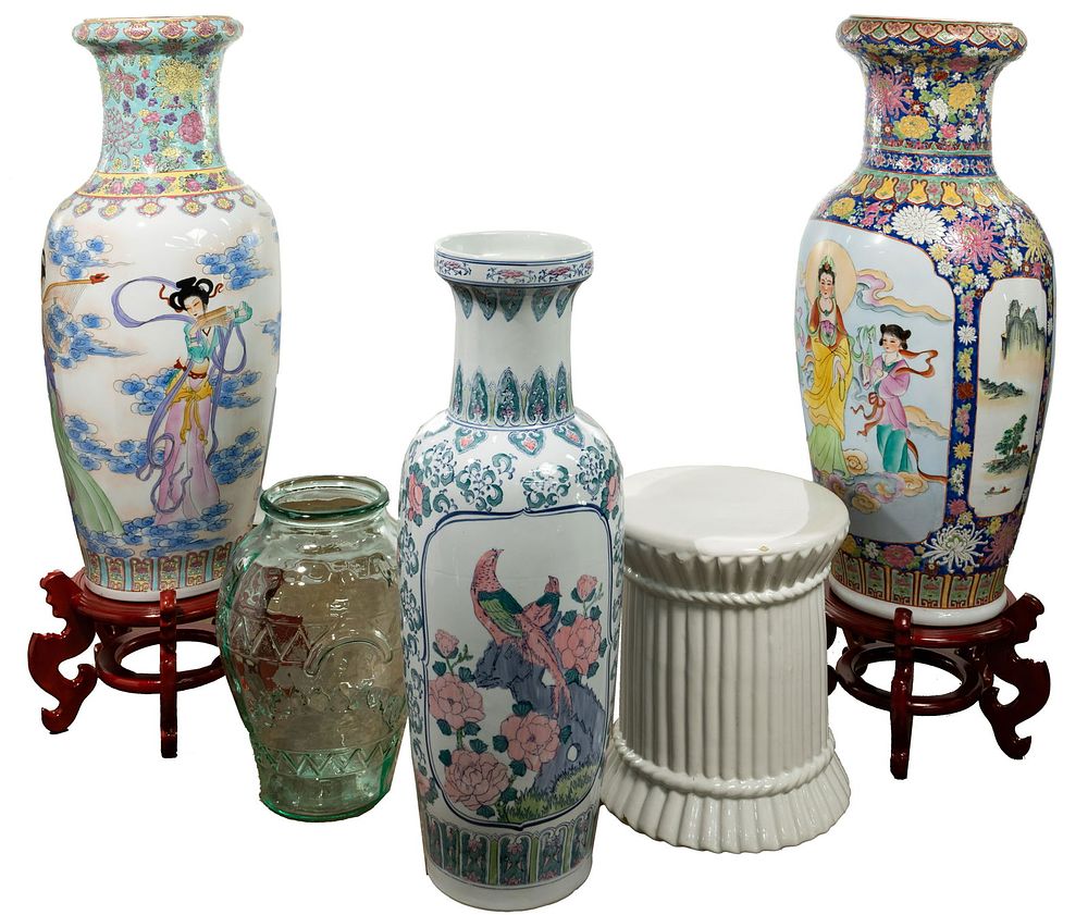 Lot 167: Asian Style Assortment