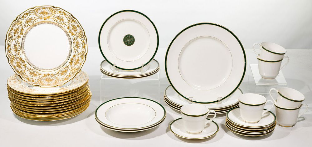 Lot 355: Royal Doulton China Services