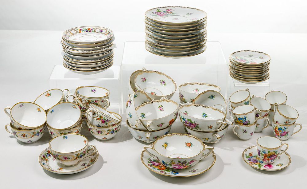 Lot 360: Schumann / Saxony Dresden Porcelain China