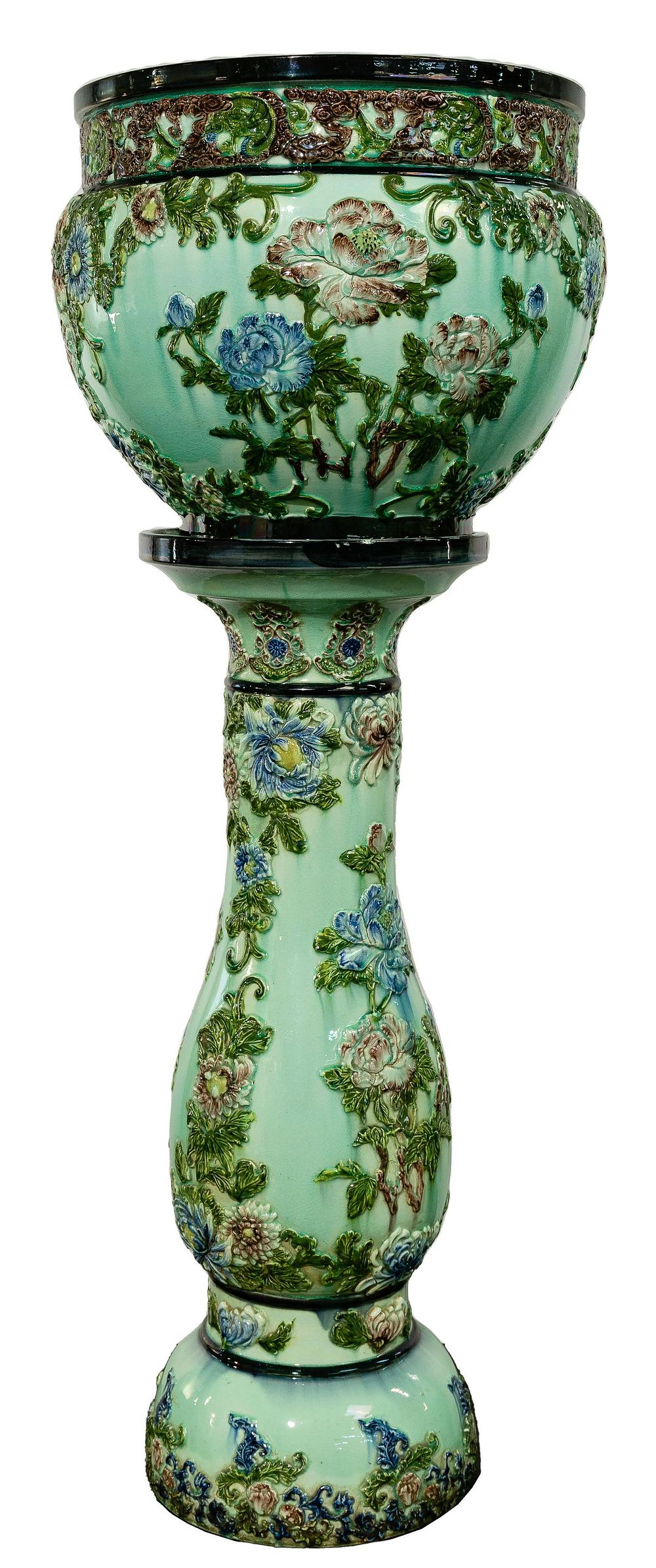 Lot 365: English Majolica Jardinere and Stand