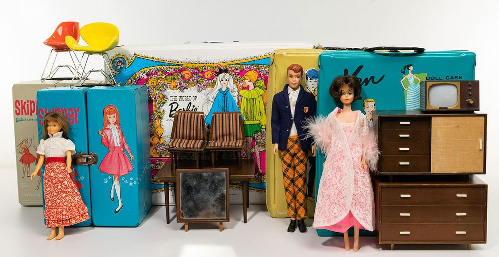 Lot 423: Mattel Barbie, Ken and Skipper Assortment