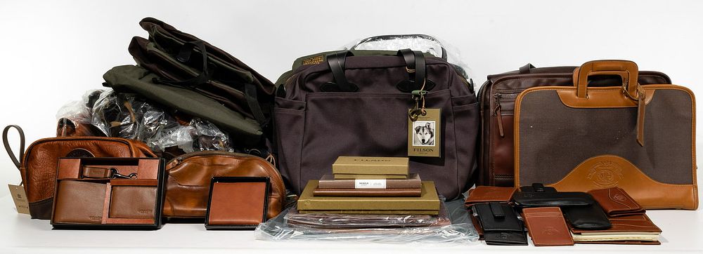 Lot 472: Leather Accessory Assortment