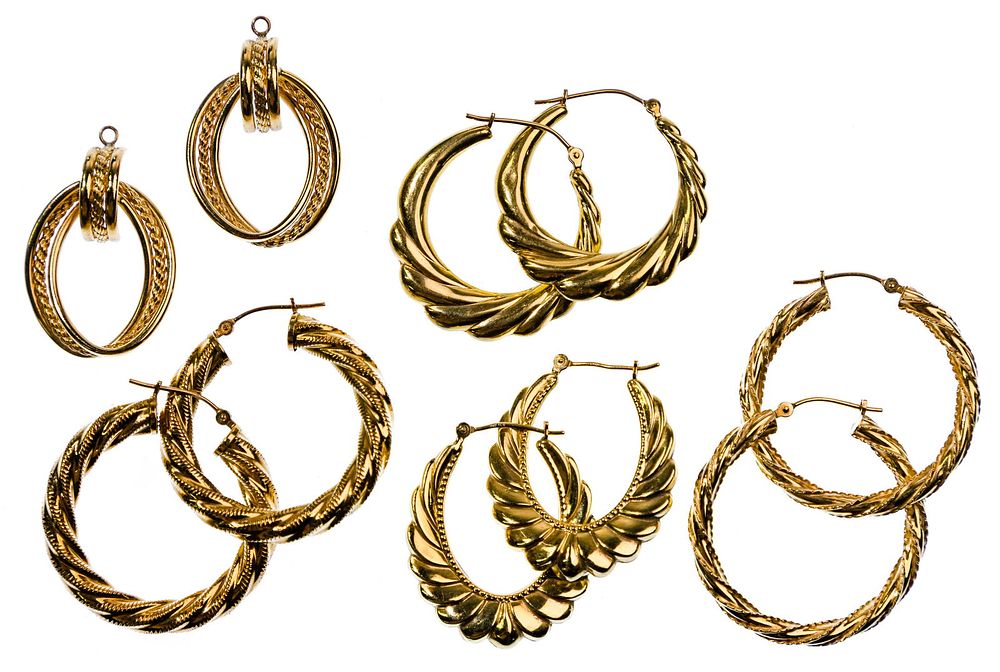 Lot 518: 14k Yellow Gold Earring and Jacket Assortment