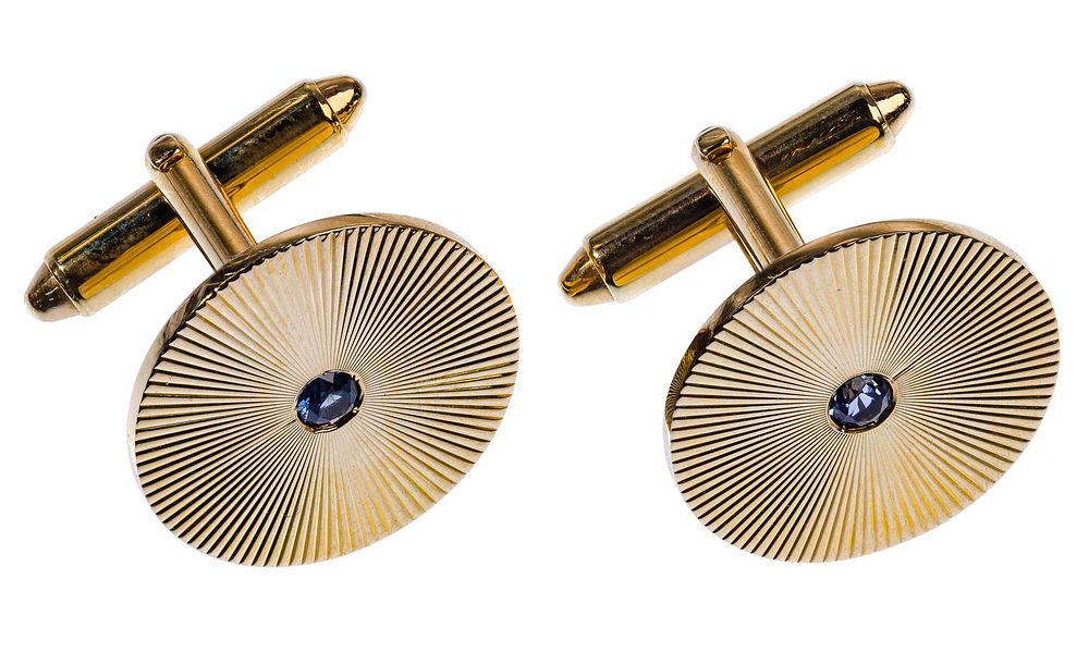 Lot 532: 14k Yellow Gold and Sapphire Cufflinks