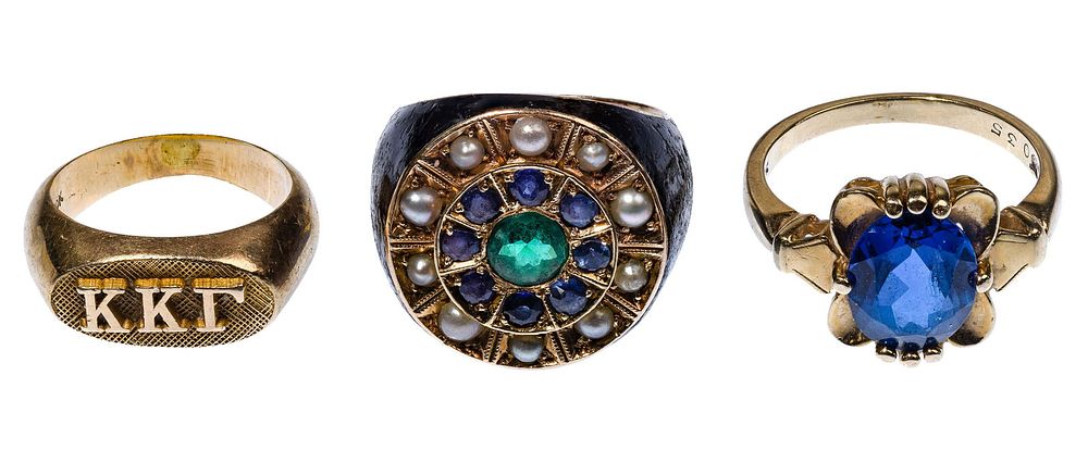 Lot 545: 10k Yellow Gold Ring Assortment