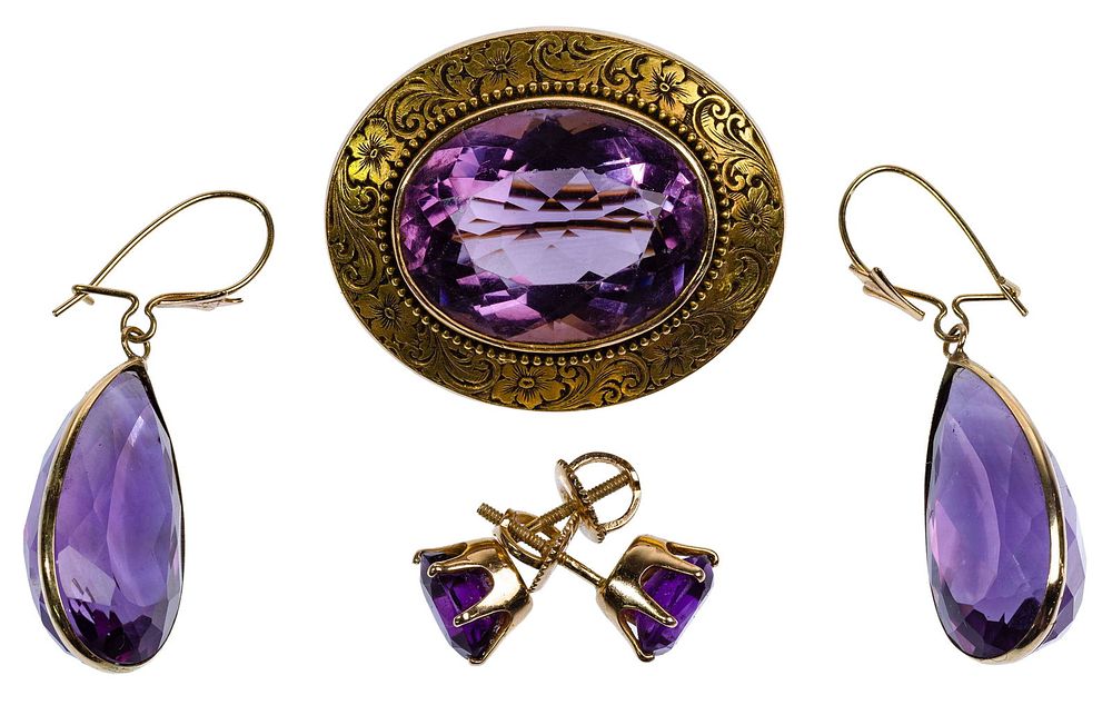 Lot 554: Gold and Amethyst Jewelry Assortment
