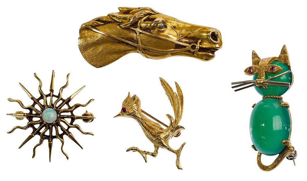 Lot 556: Gold Figural Pin Assortment