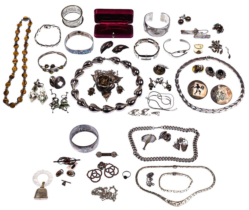 Lot 613: Sterling Silver Jewelry Assortment