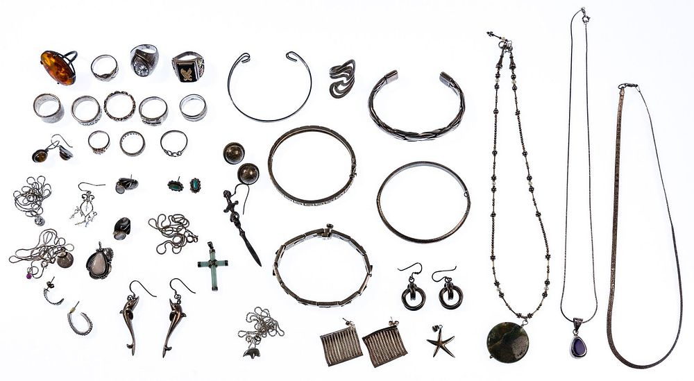 Lot 616: Sterling Silver Jewelry Assortment