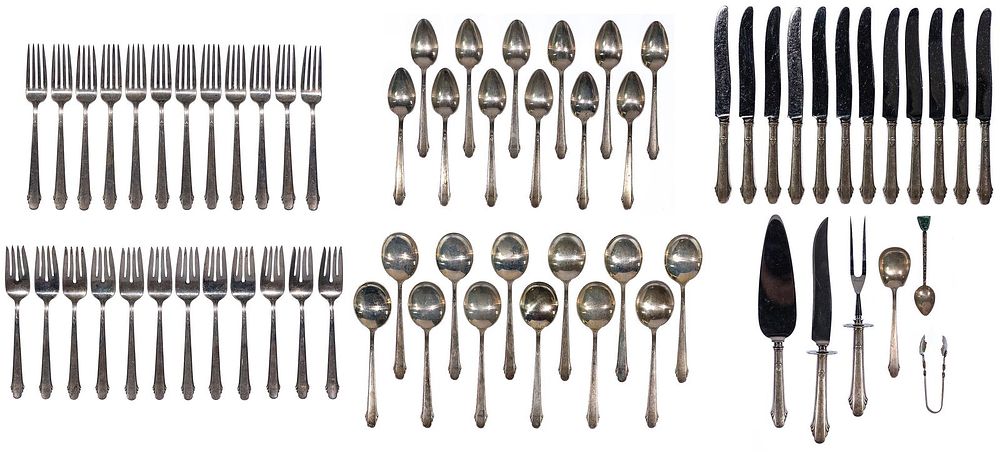 Lot 651: Gorham 'Hunt Club' Sterling Silver Flatware Service