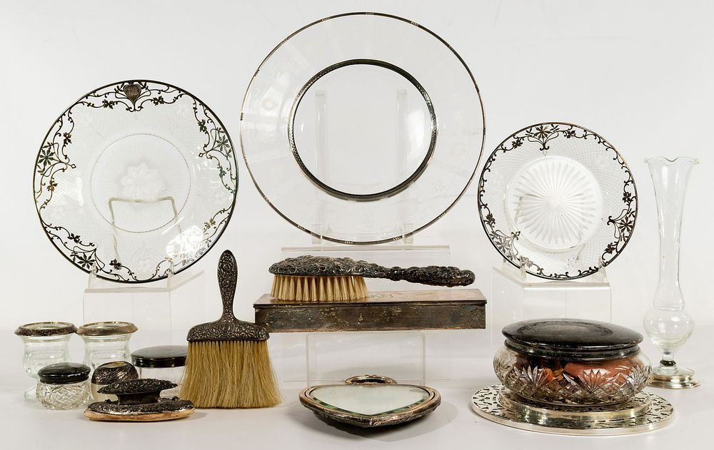 Lot 665: Sterling Silver Object Assortment