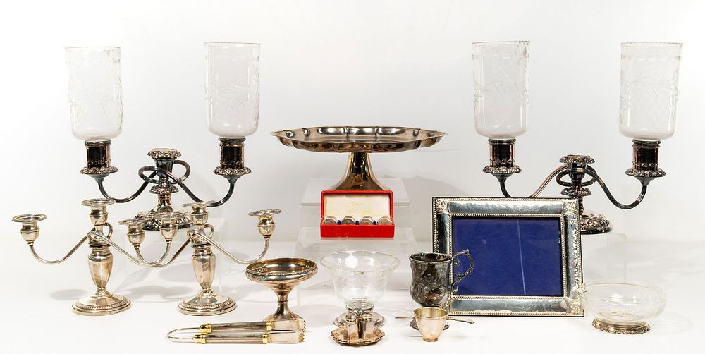 Lot 671: Sterling Silver and Silverplate Object Assortment